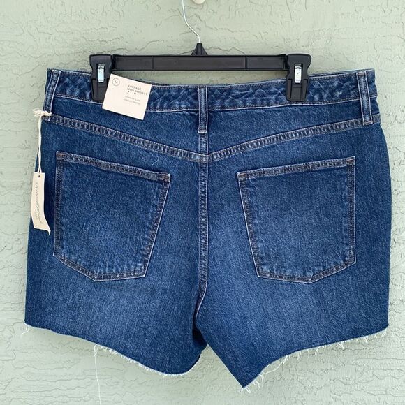 Universal Thread High-Rise Vintage Stretch Midi Jean Shorts NWT Sz 14 - Picture 10 of 13
